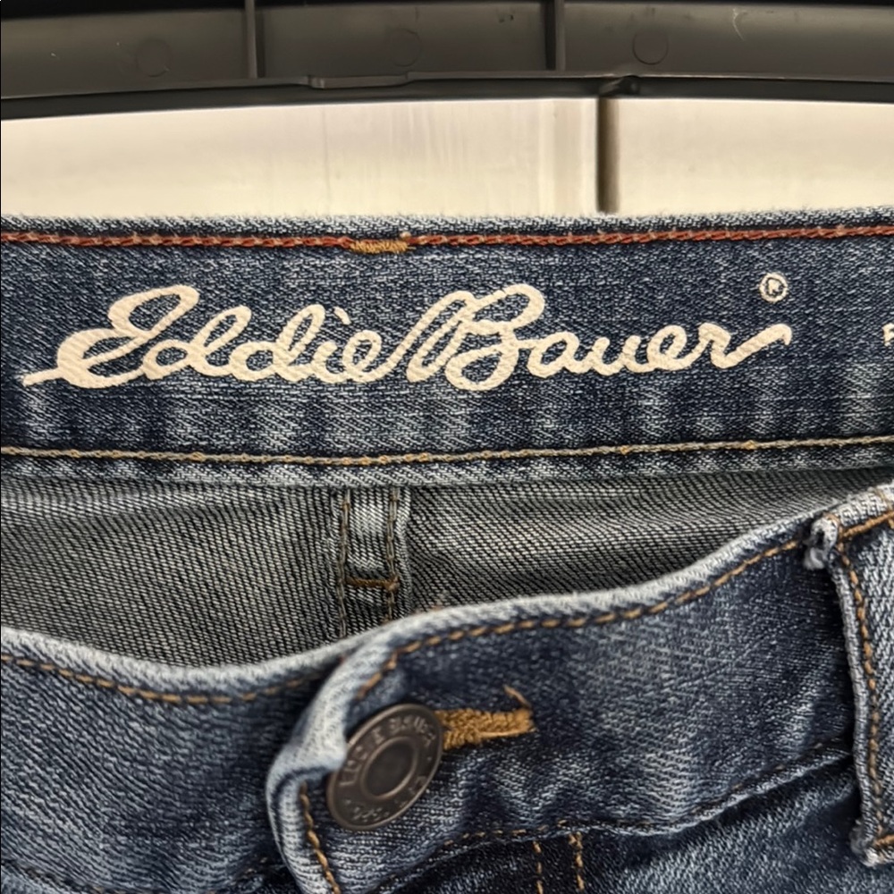 Sale!! Eddie Bauer Women's Blue Jeans - Picture 2 of 10